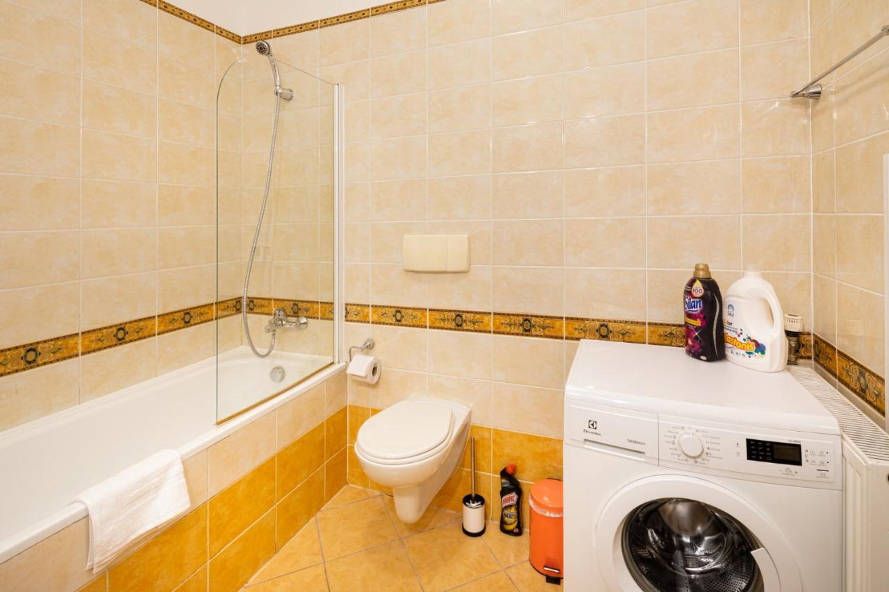 Old Riga Two Floor Palasta Loft Apartment With River View المظهر الخارجي الصورة