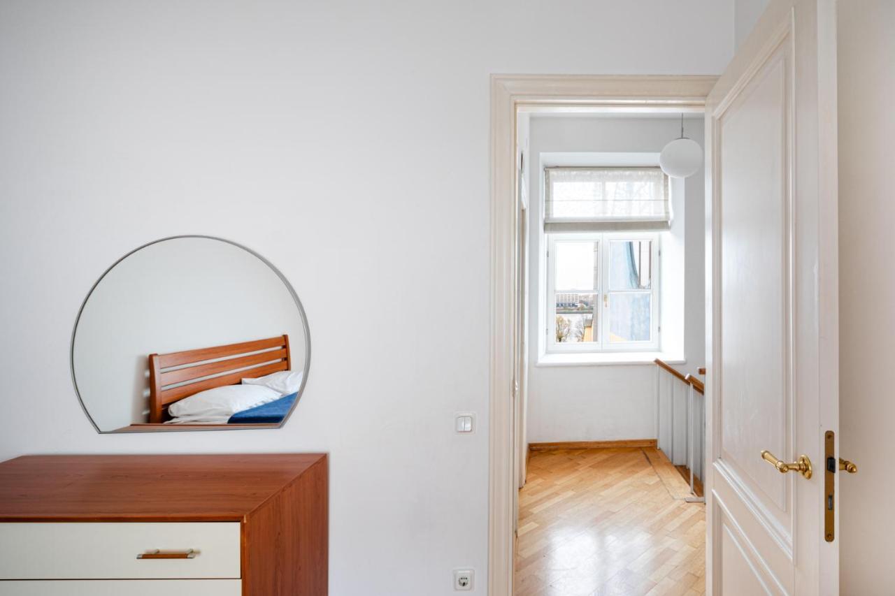Old Riga Two Floor Palasta Loft Apartment With River View المظهر الخارجي الصورة